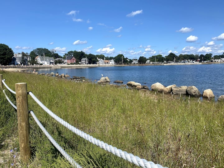 Seaside 3Bedroom Near Downtown Salem with parking Condominiums for Rent in Salem