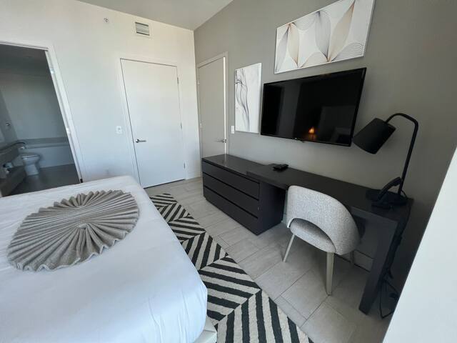 Luxury 2BR Apt at Hyde Miami Beach gallery image 3