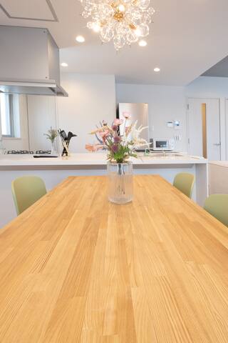 Spacious apartment with irresistible balcony view gallery image 3