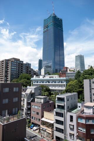 Spacious apartment with irresistible balcony view gallery image 4