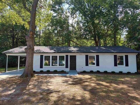 Stunning 3 Bedroom Bungalow in Downtown Smithfield