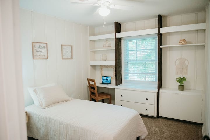 Bedroom 2: Twin bedroom with built in dresser/storage and desk!