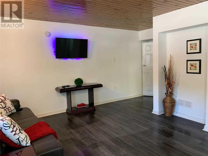 Cozy, Private, Walkout Rental Unit by the Bay Apartments for Rent in