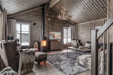 Newly-built cottage on Branäsberget, ski-in ski-out