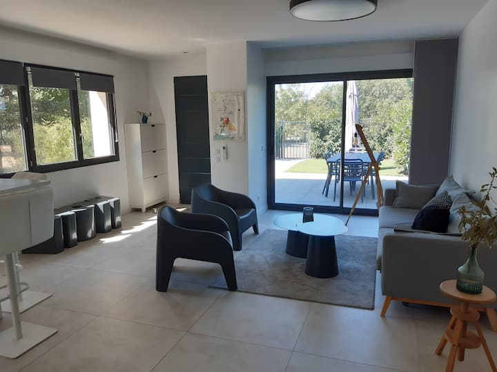 Duplex Lumineux Et Climatisé Avec Bel Extérieur - Lyon