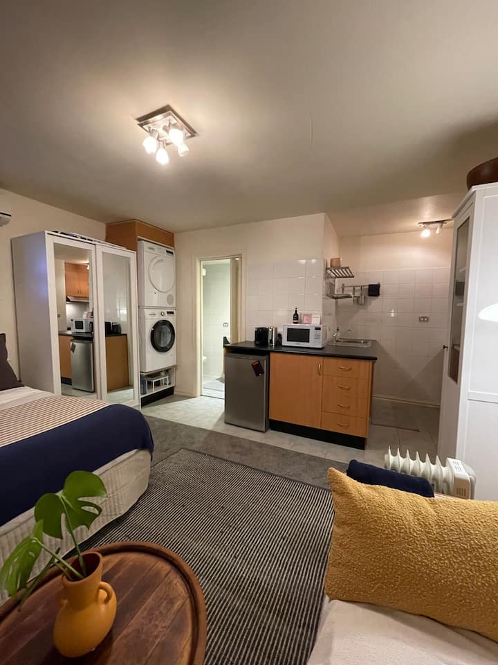Cosy Studio With Courtyard In Vibrant Fitzroy! - Victoria