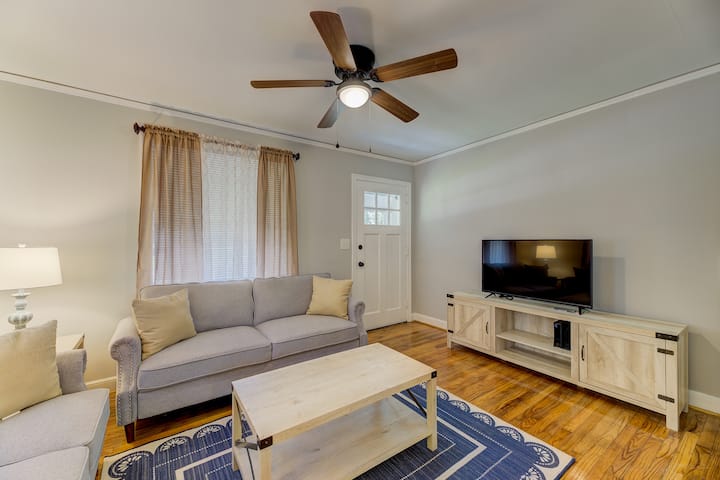 Quaint And Updated Columbia Cottage: Sleeps Four! - Columbia