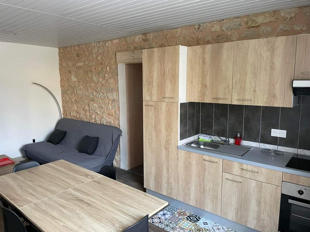 Successful Airbnb property: House on the ground floor, quiet, 3 bedrooms, private parking. in Archidiocèse De Poitiers