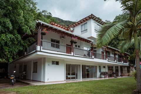 Estate events with river and private pool