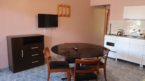 Top Airbnb: Bungalow a few meters from the hot springs en Departamento Federación
