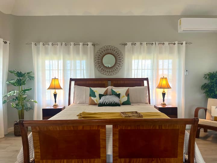 Dhomë gjumi kryesore, me ballkon të kompletuar