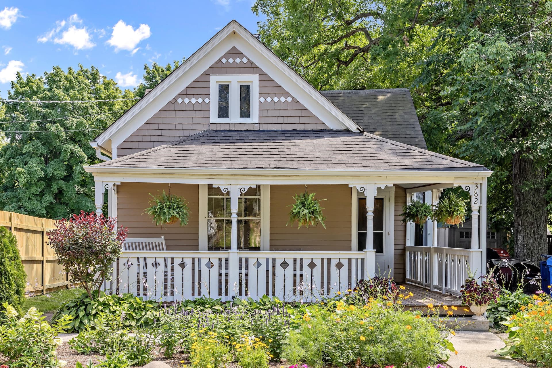 Re-imagined 1880's cottage walking distance to Highwood, Metra, Lake Michigan