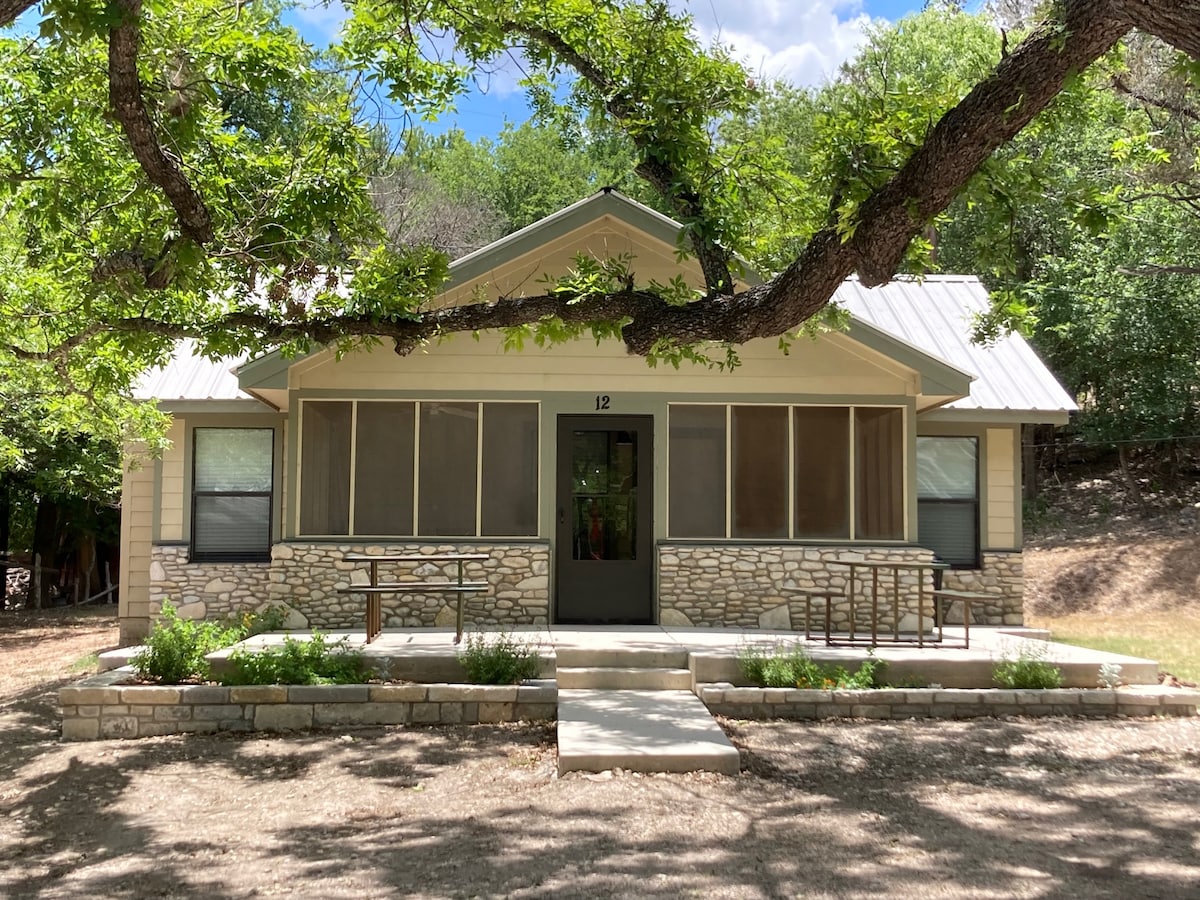 Hill Country Cabin Riverfront/Kayaks Hunt, TX Cabins for Rent in