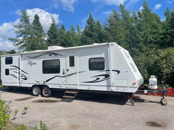 Pilgrim travel trailer the Lake Campervans/Motorhomes for Rent in