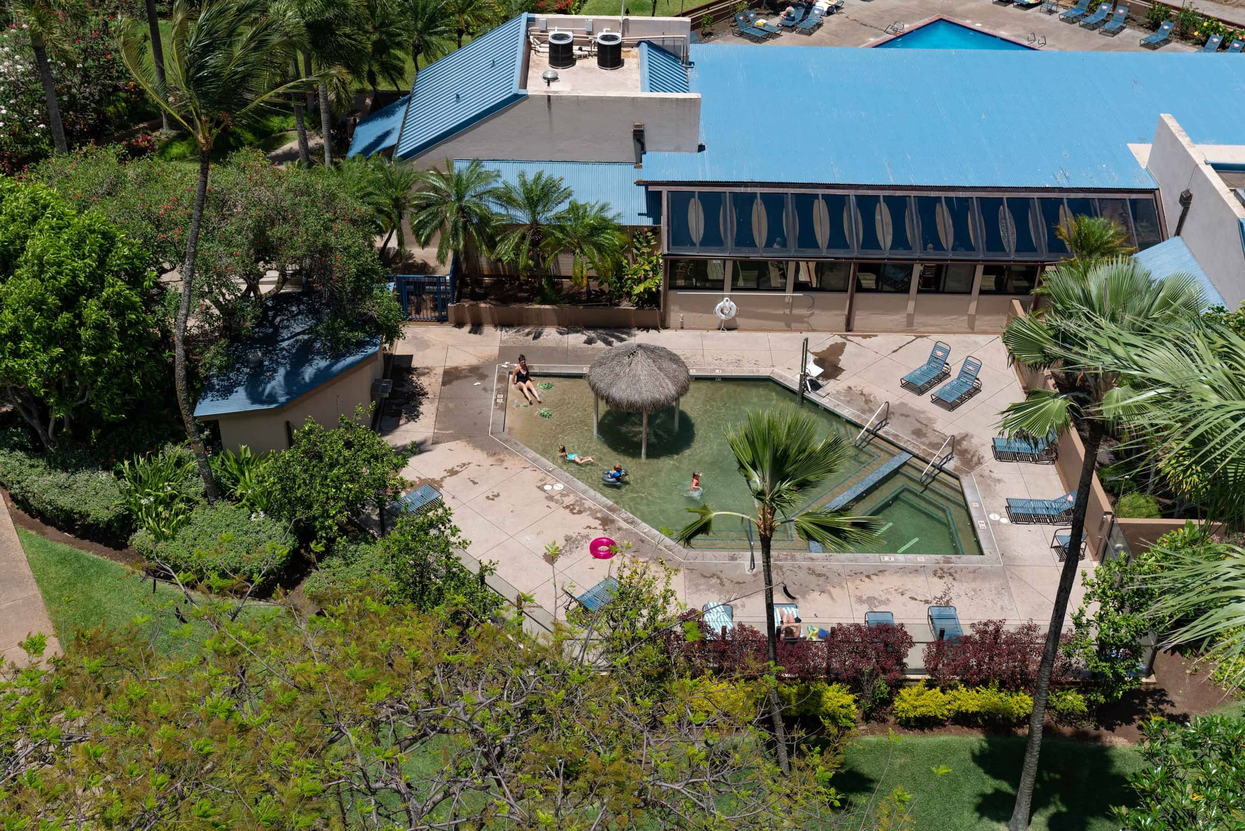 Condo in Lahaina · ★4.83 · 2 bedrooms · 4 beds · 2 baths - Image 39