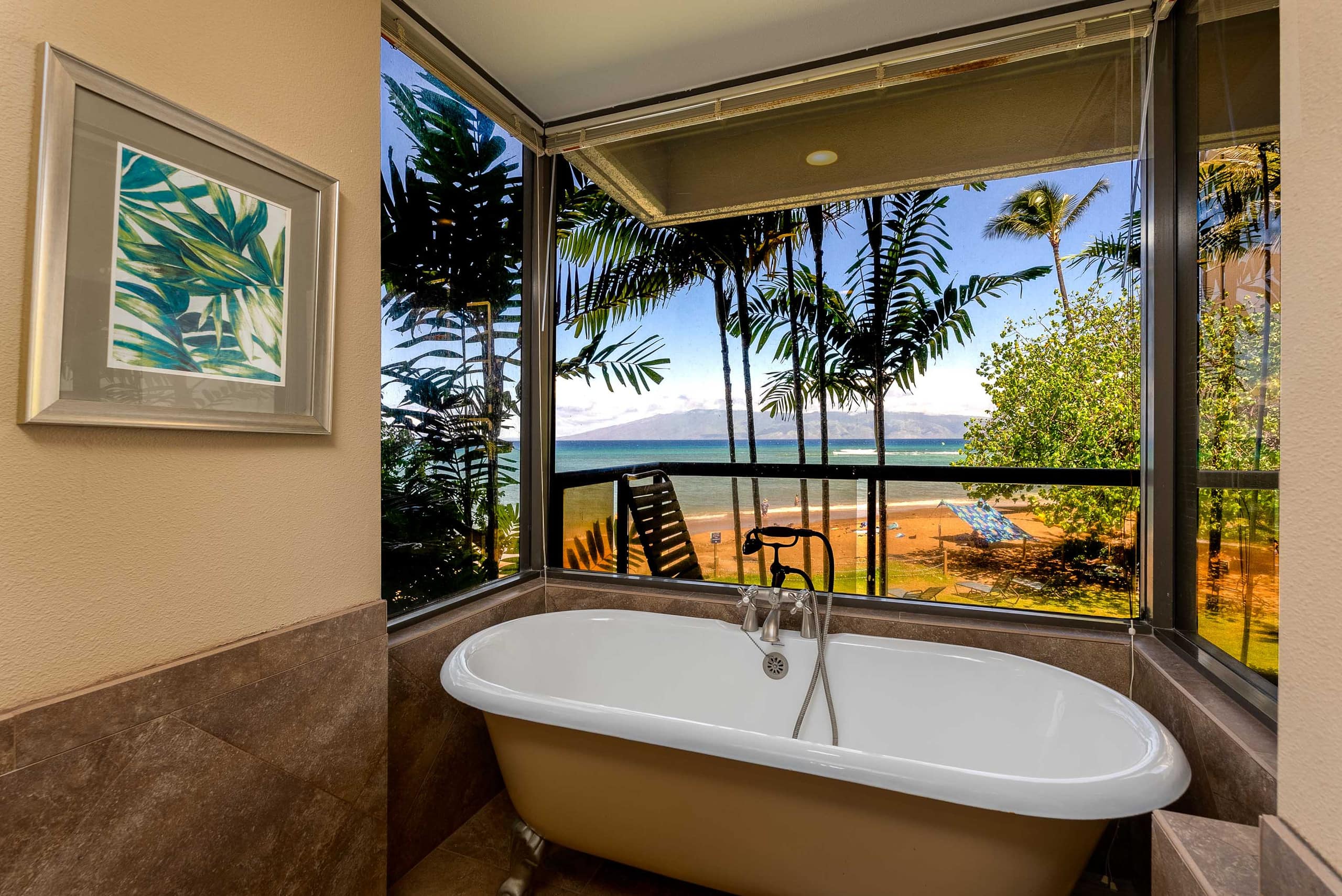 Condo in Lahaina · ★4.83 · 2 bedrooms · 4 beds · 2 baths - Image 22