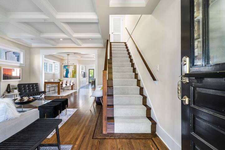 Bright Beautiful 3-Bedroom Duplex in Kitsilano gallery image 4