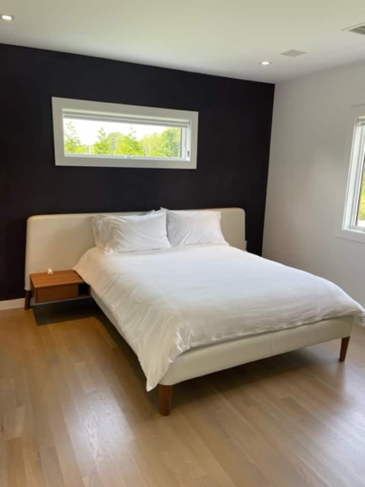 Bedroom 1 image 1