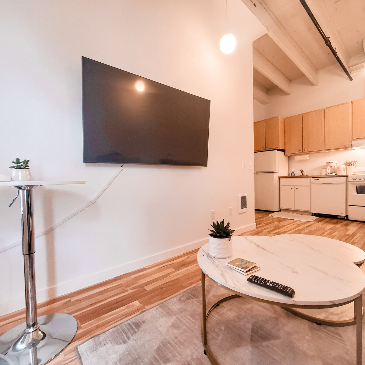 تلفزيون سامسونج سمارت 65 بوصة
واي فاي
مع مكيف هواء