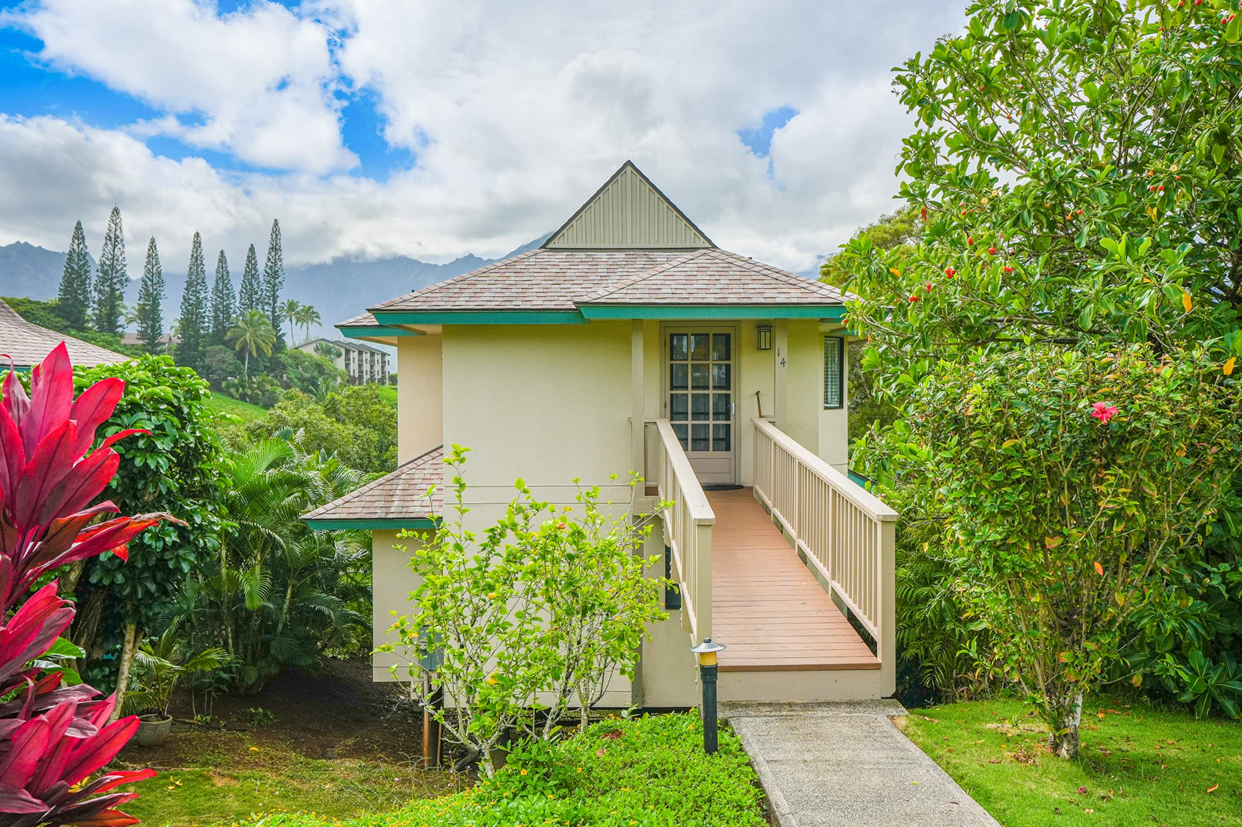 Spacious Princeville Retreat w/ Hanalei Bay View! - Photo 37