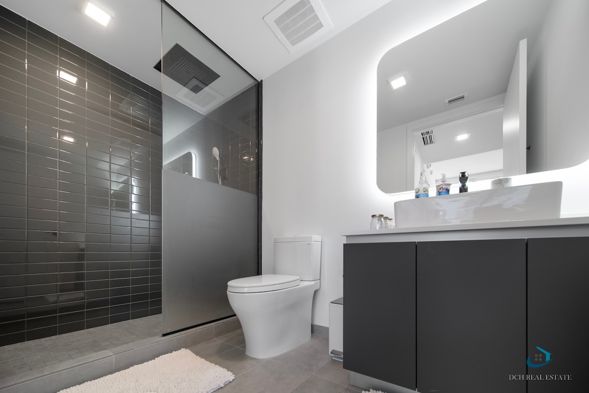Downtown Miami • Modern 1BR Apt @ Yotelpad