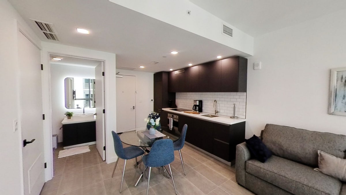 Downtown Miami • Modern 1BR Apt @ Yotelpad