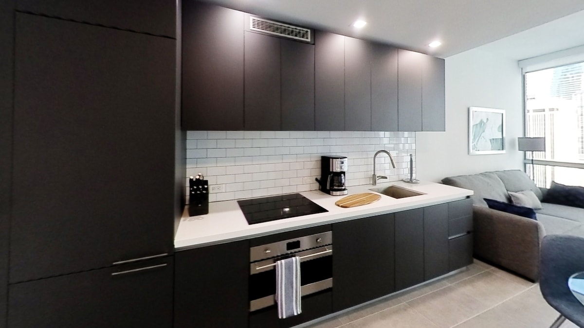Downtown Miami • Modern 1BR Apt @ Yotelpad