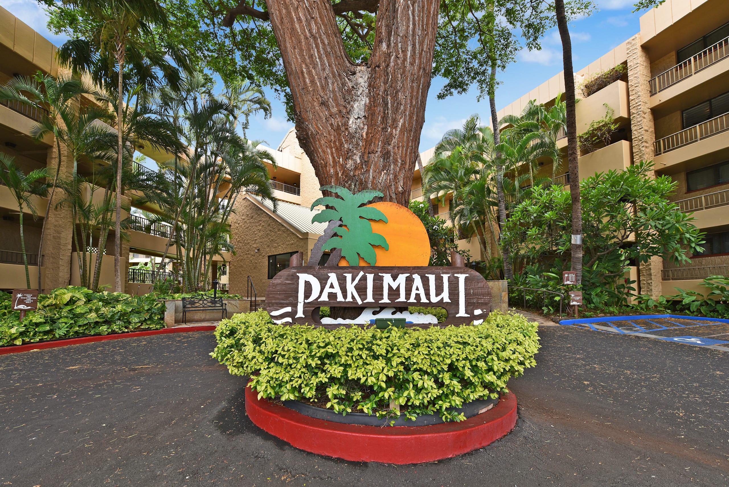 Condo in Lahaina · ★4.94 · 1 bedroom · 1 bed · 1 private bath - Image 7