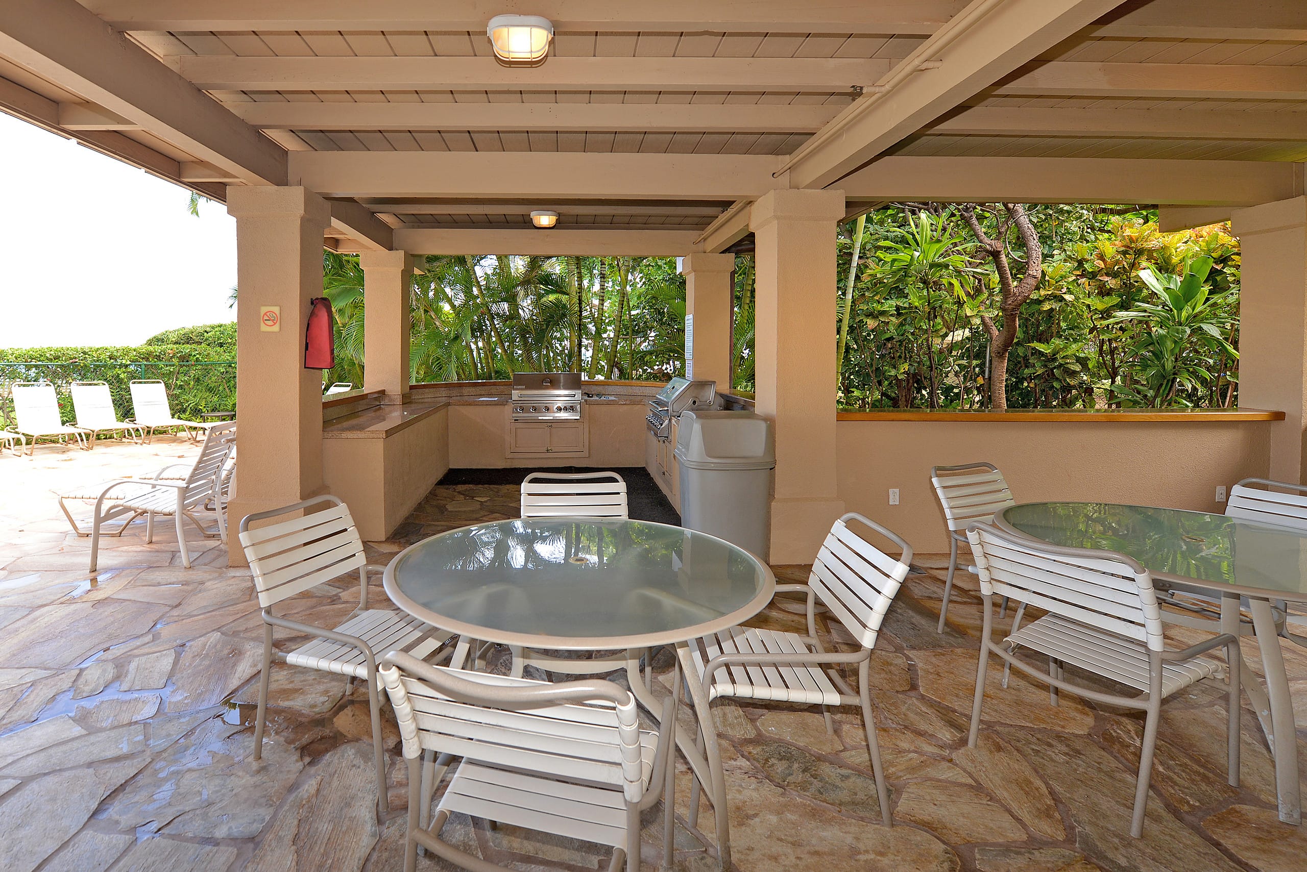 Condo in Lahaina · ★4.94 · 1 bedroom · 1 bed · 1 private bath - Image 32