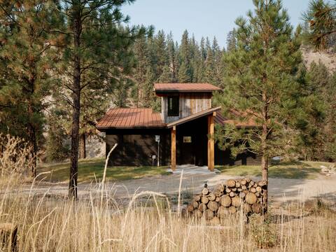 Southfork Springs Hot Springs & Cabin
