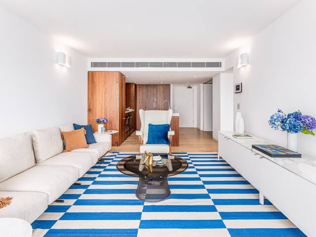 Spectacular Views, Designer Feel & Balcony gallery image 4