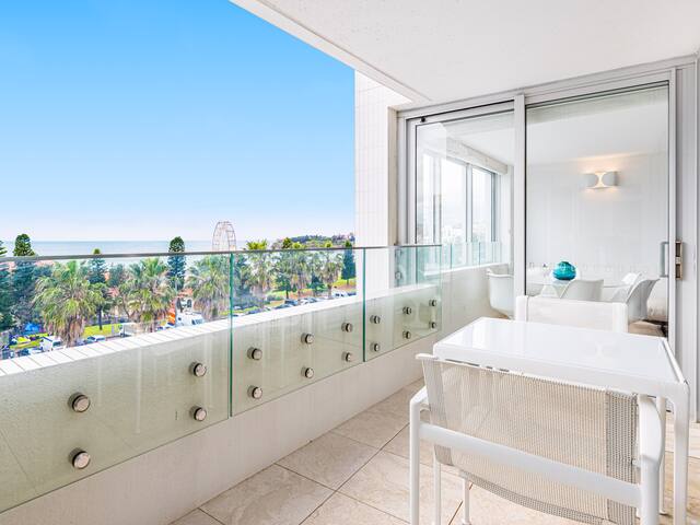 Spectacular Views, Designer Feel & Balcony gallery image 2