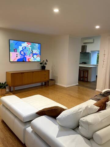 Beachside Home in Emerald Beach gallery image 4