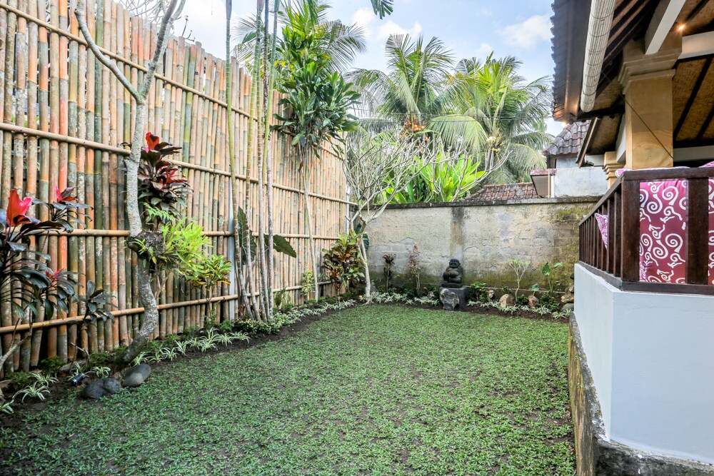 Villa in Kecamatan Ubud · ★4.88 · 1 bedroom · 1 bed · 1 private bath รายการ Airbnb เปรียบเทียบ