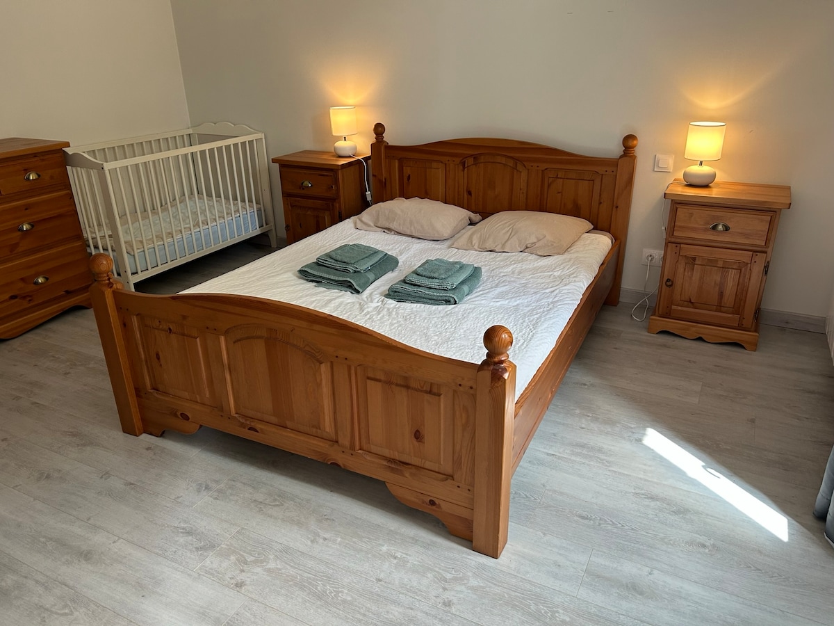 Chambre 15m2 avec lit 140*190