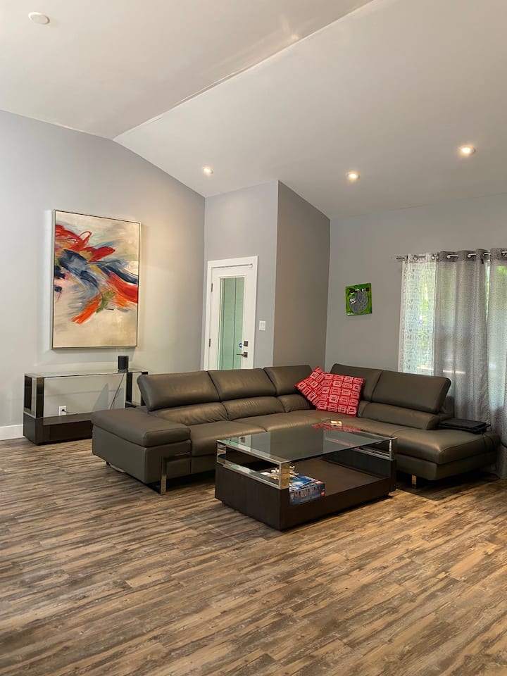 Updated Cottage, Southcott Pines, Near Sun Beach - Grand Bend