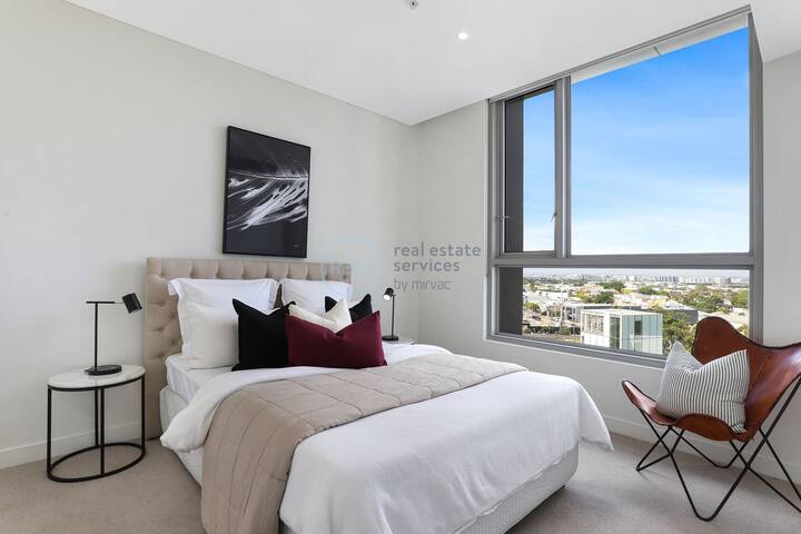 Modern Luxury Apartment with Expansive Views