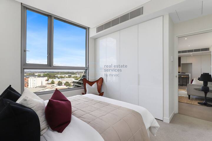 Modern Luxury Apartment with Expansive Views gallery image 3