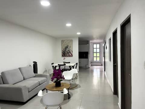 Popular Airbnb listing: Affordable house for groups / workers in Suroccidente