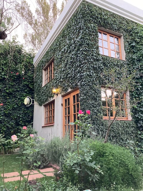 Ivy Cottage Parkhurst