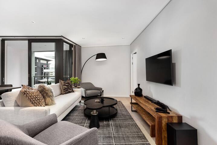 Vibrant Living in the heart of Sea Point (Apt 406) gallery image 3