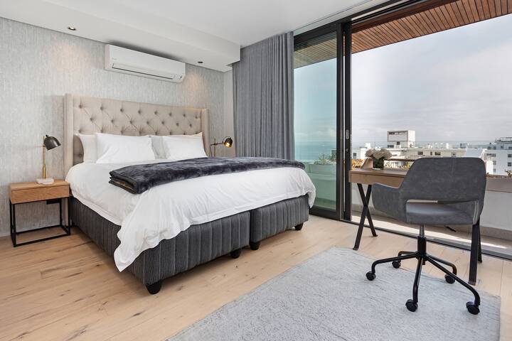 Vibrant Living in the heart of Sea Point (Apt 702) gallery image 5