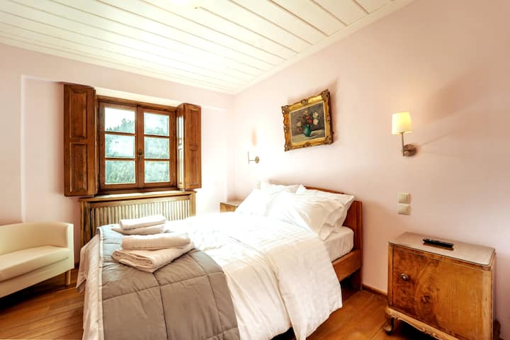 غرفة النوم الثانية.