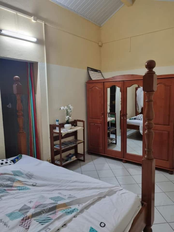 საძინებელი 2