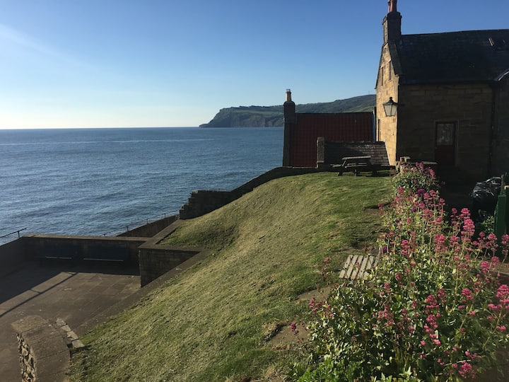 Robin Hood's Bay Holiday Rentals & Homes - England, United Kingdom | Airbnb