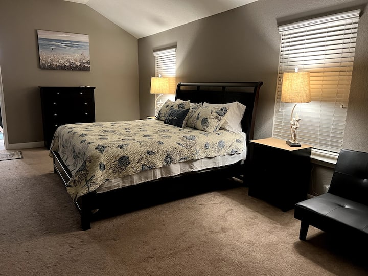 Velika glavna spavaća soba