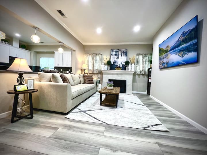 Breathtaking 6br/3ba In The Heart Of San Jose! - San Jose, CA