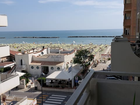 Seafront apartment reserved for families