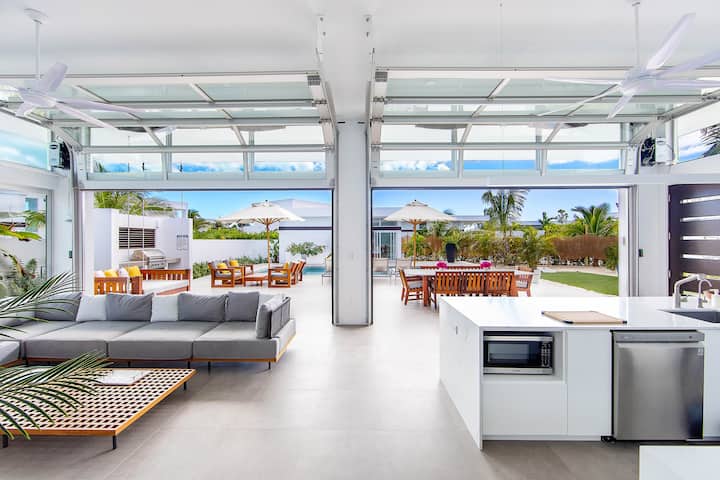 Seaside Vacation Villa With Resort Amenities V9 - Turks- und Caicosinseln