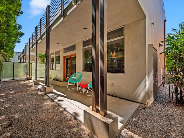 Modern Industrial Venice Home: 360 Degree Rooftop gallery image 3